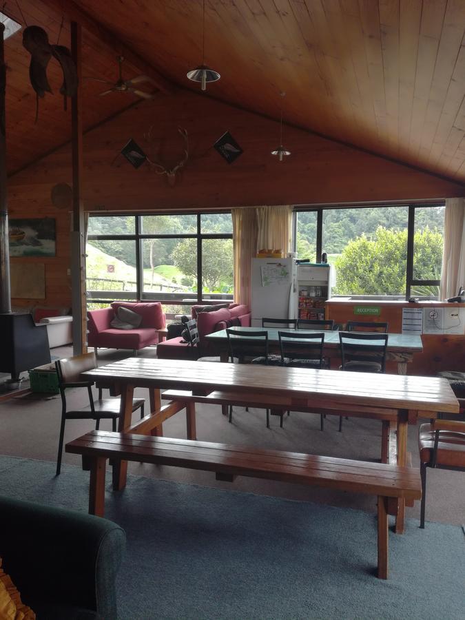 Junohall Backpackers Waitomo Caves Exterior photo