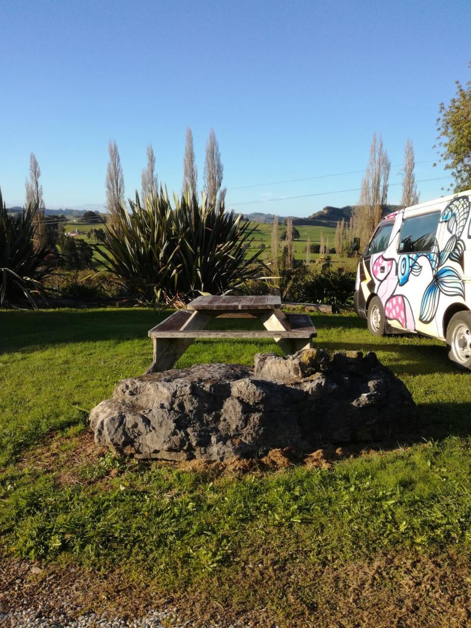 Junohall Backpackers Waitomo Caves Exterior photo