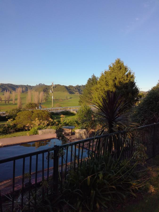 Junohall Backpackers Waitomo Caves Exterior photo