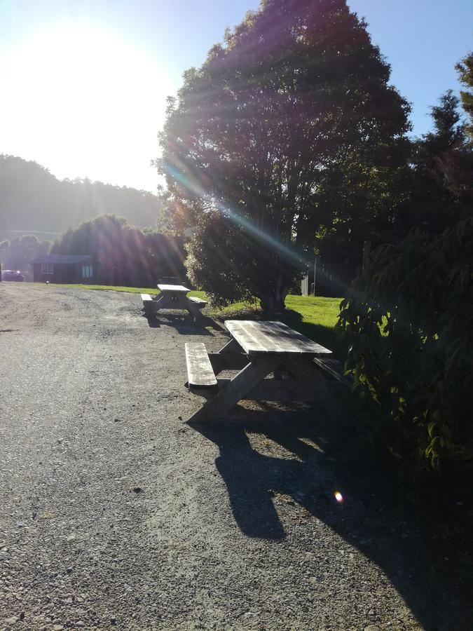 Junohall Backpackers Waitomo Caves Exterior photo