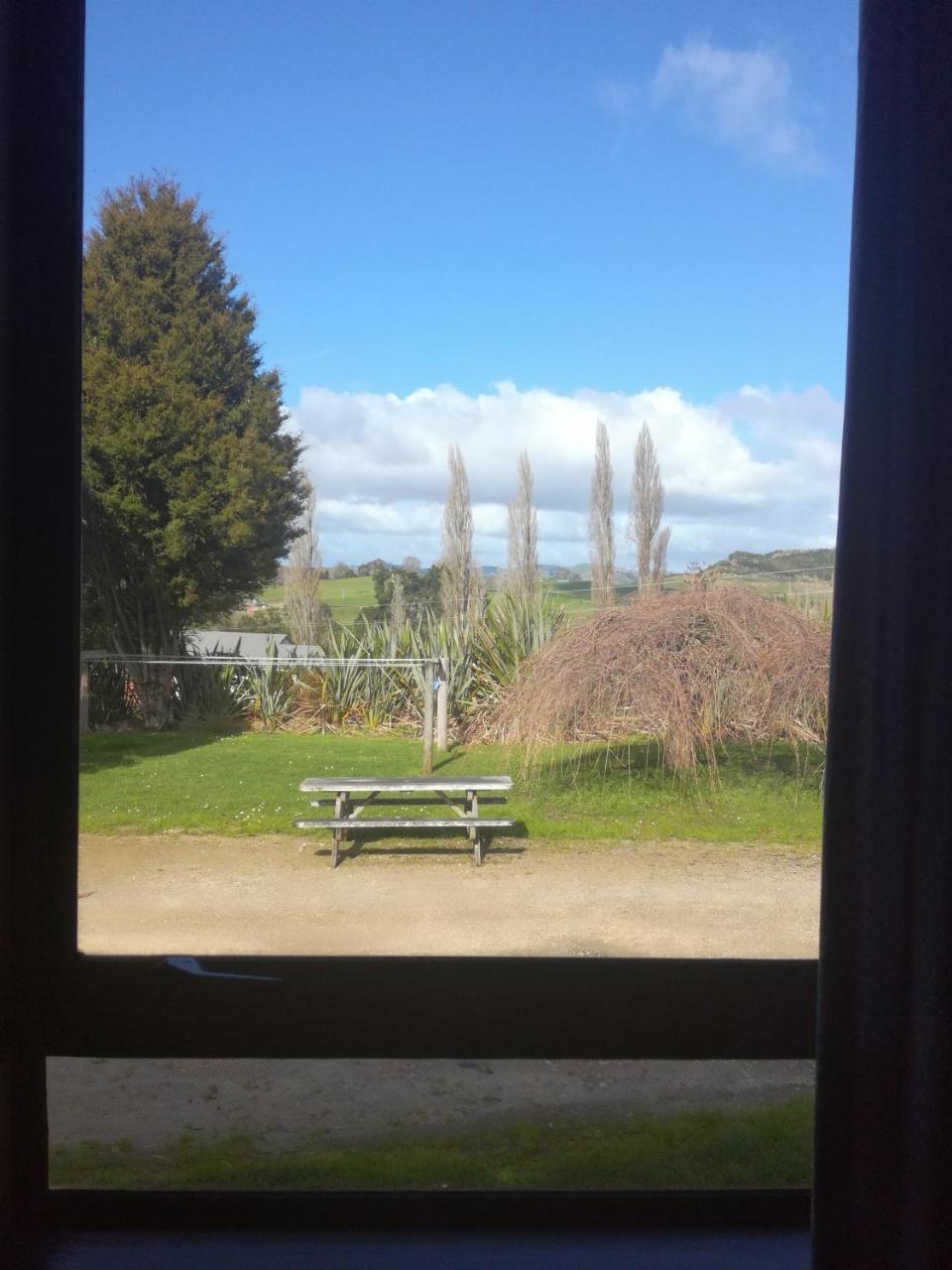 Junohall Backpackers Waitomo Caves Exterior photo