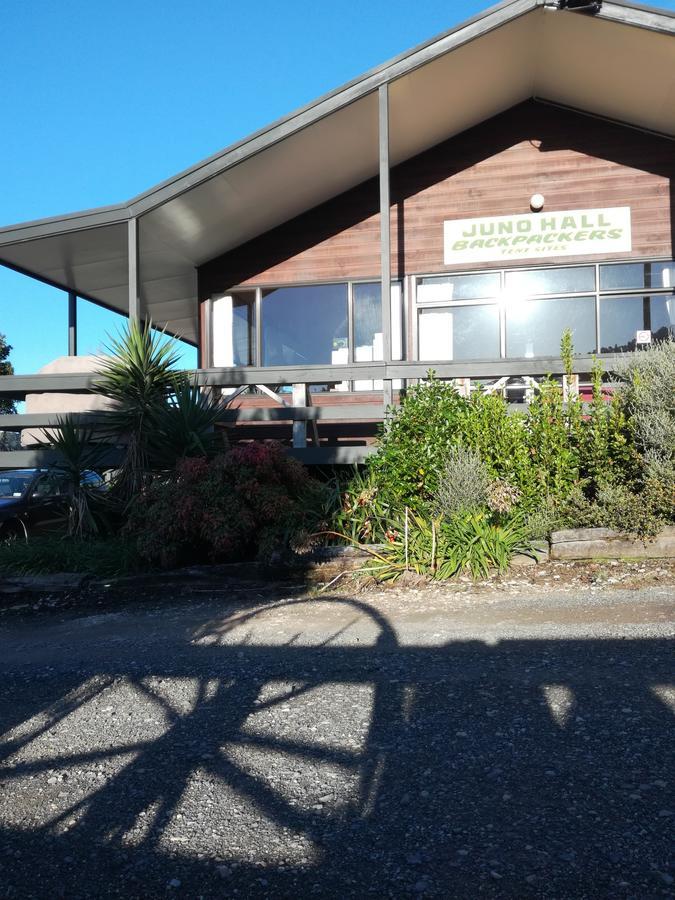 Junohall Backpackers Waitomo Caves Exterior photo